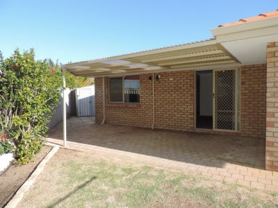 B / 8 Flora Gardens, Alexander Heights
