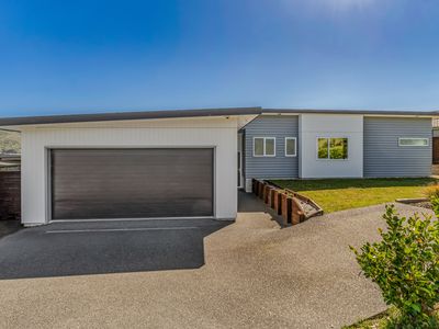 124 John Burke Drive, Aotea