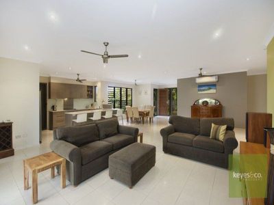 27 Riverwood Drive, Idalia