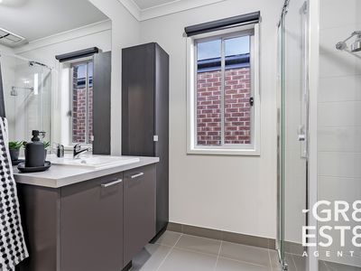 31 RANFURLIE BOULEVARD, Cranbourne West