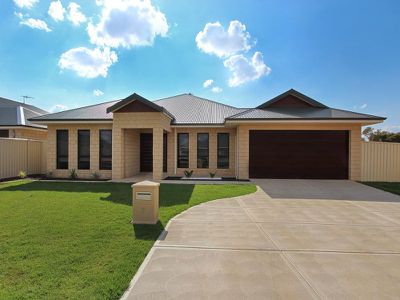2 Riseberry Way, Kalgoorlie