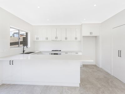 3 / 28 Lord Howe Avenue, Shell Cove