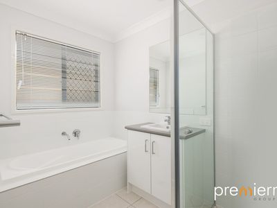 9 Wattlebird Court, Redbank Plains