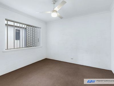 4 / 17 Meyer Street, Southport