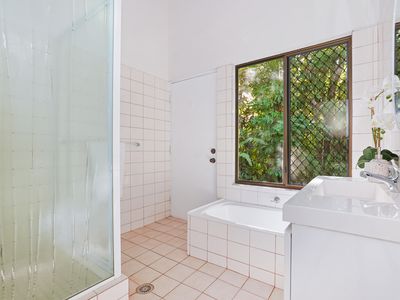 31 Claymore Circuit, Brinkin