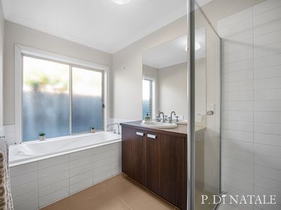82 Tyler Crescent, Tarneit