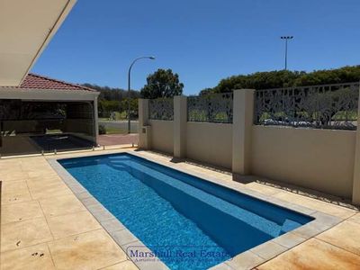 14 Falkland Way, Kinross