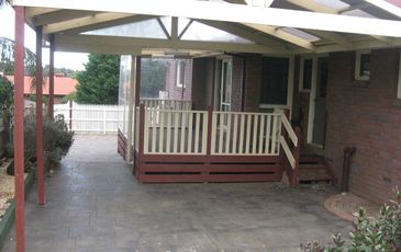 1 Eva Court, Hallam