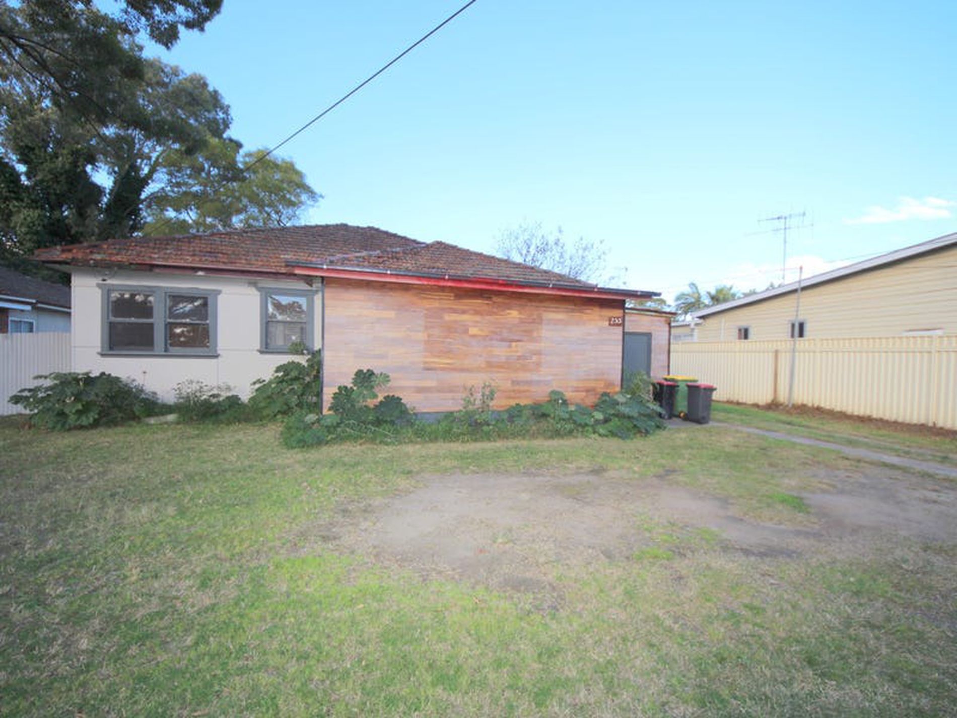 235 Henry Lawson Drive, Georges Hall