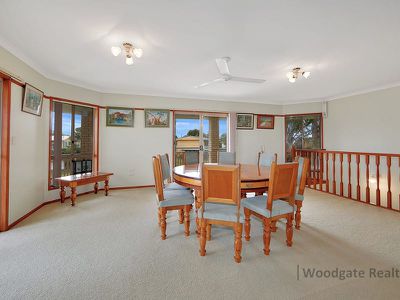 77 Mackerel St, Woodgate