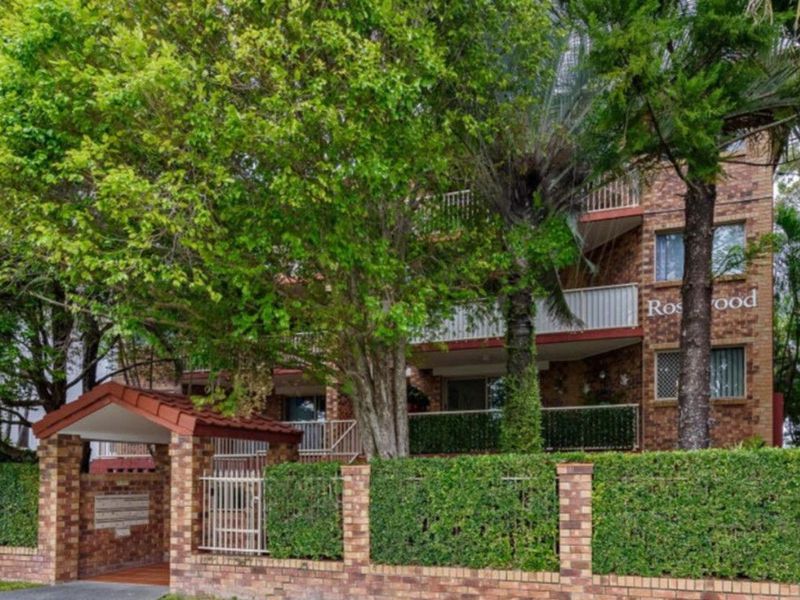 10 / 28 Sykes Court, Southport