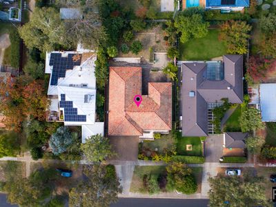 98 Hopetoun Circuit, Yarralumla