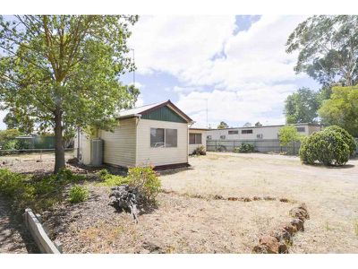 2 Bradshaw Street, Horsham