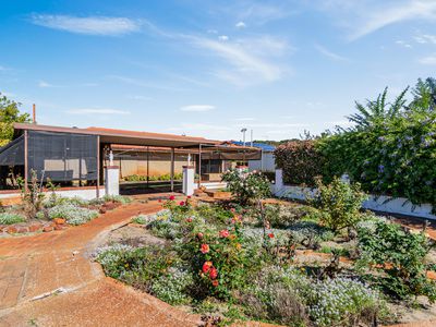 46 Farmfield Way, Morley
