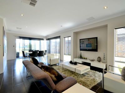 8 Onyx Lane, Wellard