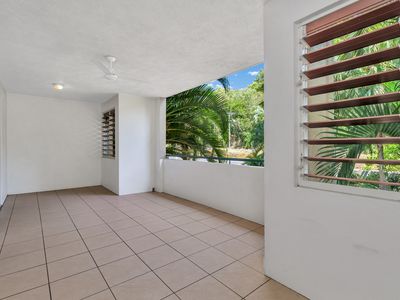 5 / 1804 Captain Cook Highway, Clifton Beach