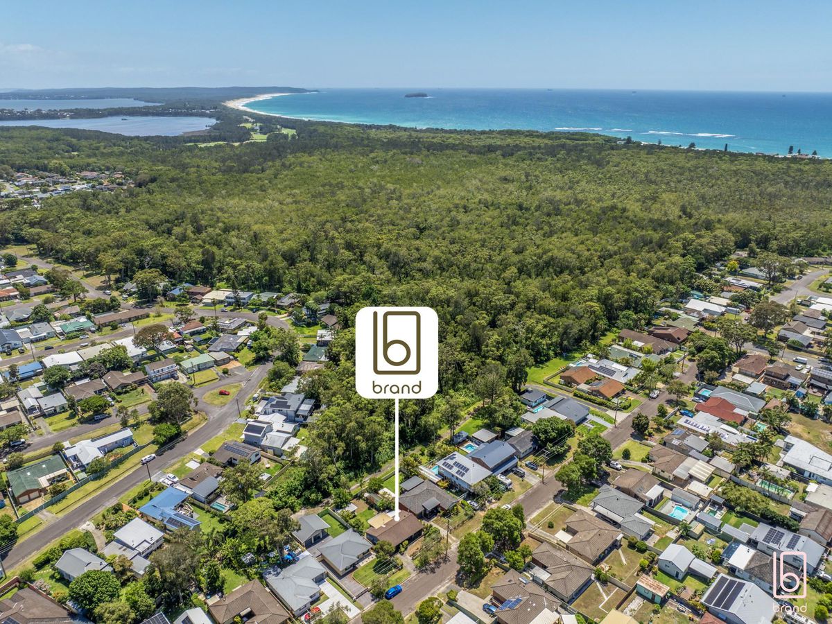 16 Nicholson Crescent, Toukley