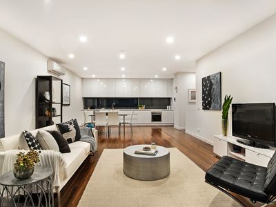 19  Railway Parade, Northcote