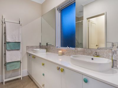 102 Seaside Avenue, Yanchep