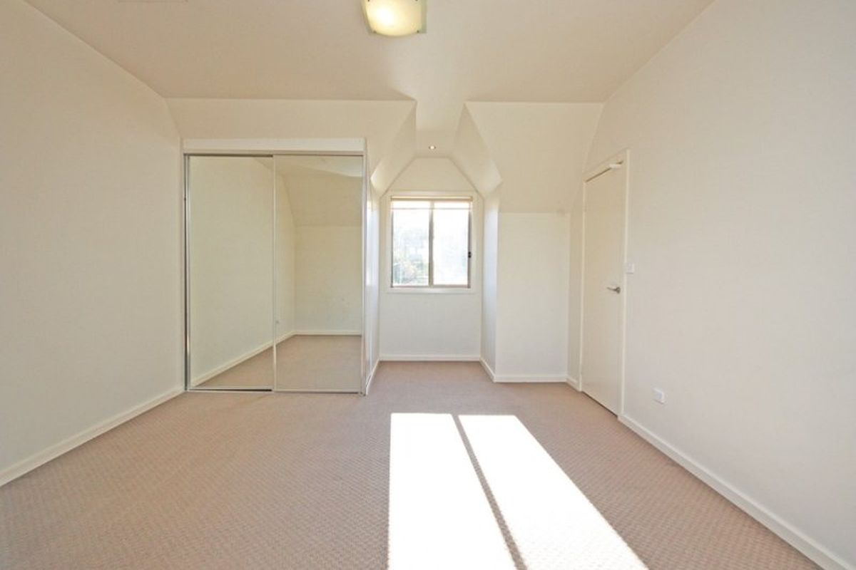 2 / 12 Sophie Street, Telopea