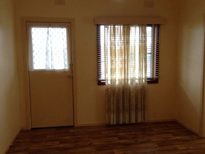 1 / 74 Weringa Avenue, Lake Heights