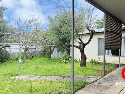 19 Roundaway Crescent, O'halloran Hill