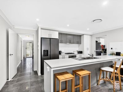7 Minorca Circuit, Hamlyn Terrace