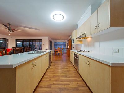 22 Manor Cres, Wakerley