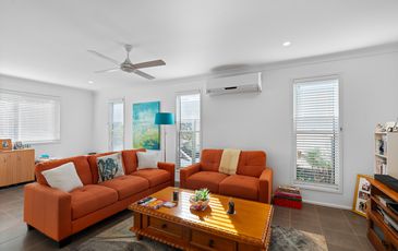 215 / 750 Pacific Highway, Lake Munmorah