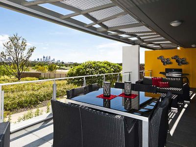 203 / 96 Bow River , Burswood
