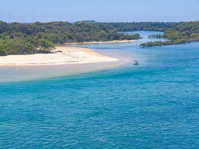 The Penthouse / 20 Endeavour Parade, Tweed Heads