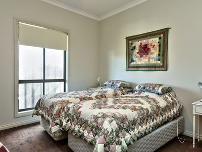 10 Vine Street, Holbrook