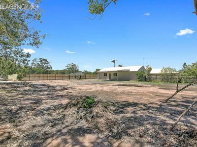 10 Senorita Parade, Urangan