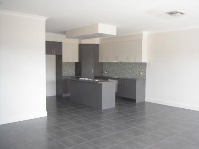 2 / 159 Botanica Springs Boulevard, Brookfield