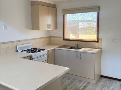 4 / 221 Anzac Ave, Seymour