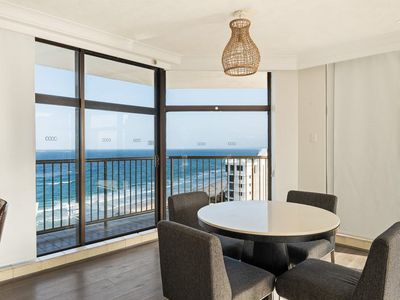 17E / 80 The Esplanade, Surfers Paradise