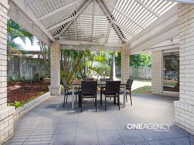 2 Greenstead Way, Forest Lake