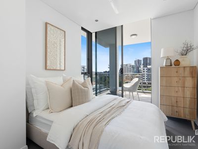 1101 / 4 Como Crescent, Southport