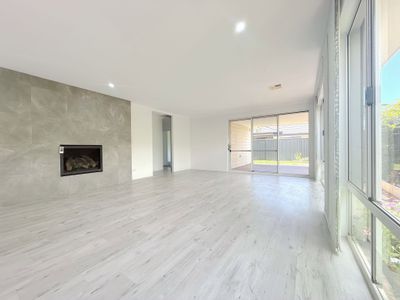 8 Rockvale Crescent, Harrisdale