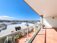 135 Macquarie Street, Teneriffe
