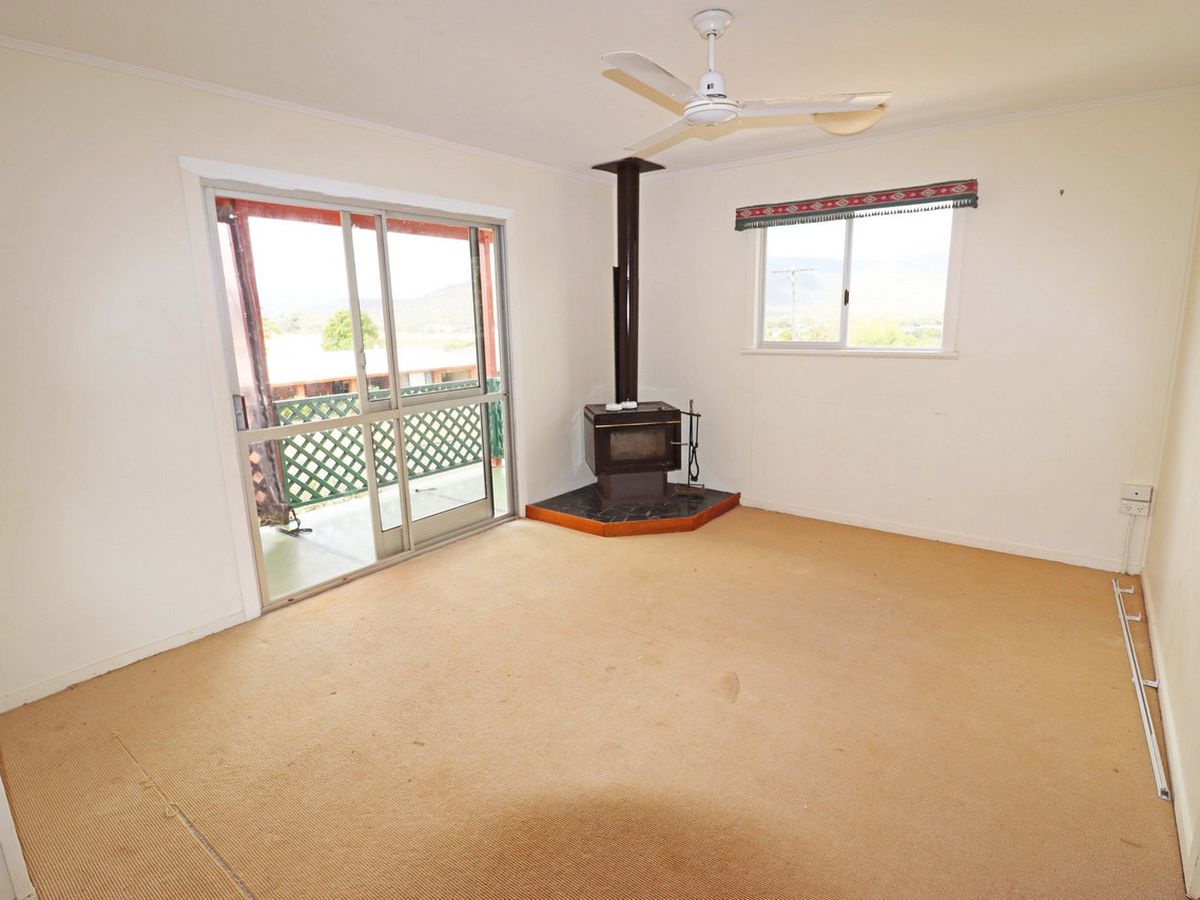 14 Azalea Street, Atherton