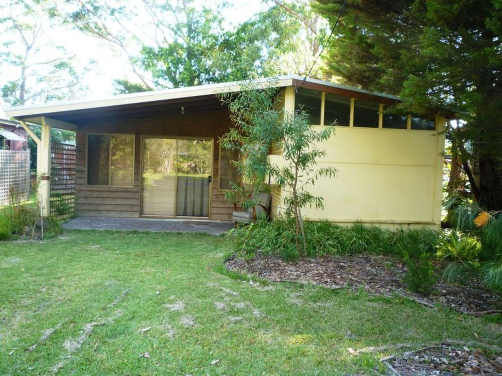 8 Beach Street, Lake Tabourie