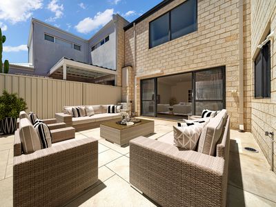 4 / 70 Gairloch Street, Applecross