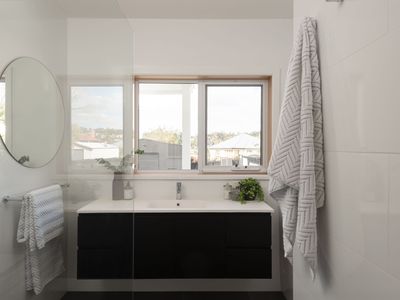 27 Wentworth Street, Newstead