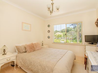 2 Maloney Close, Ocean Beach