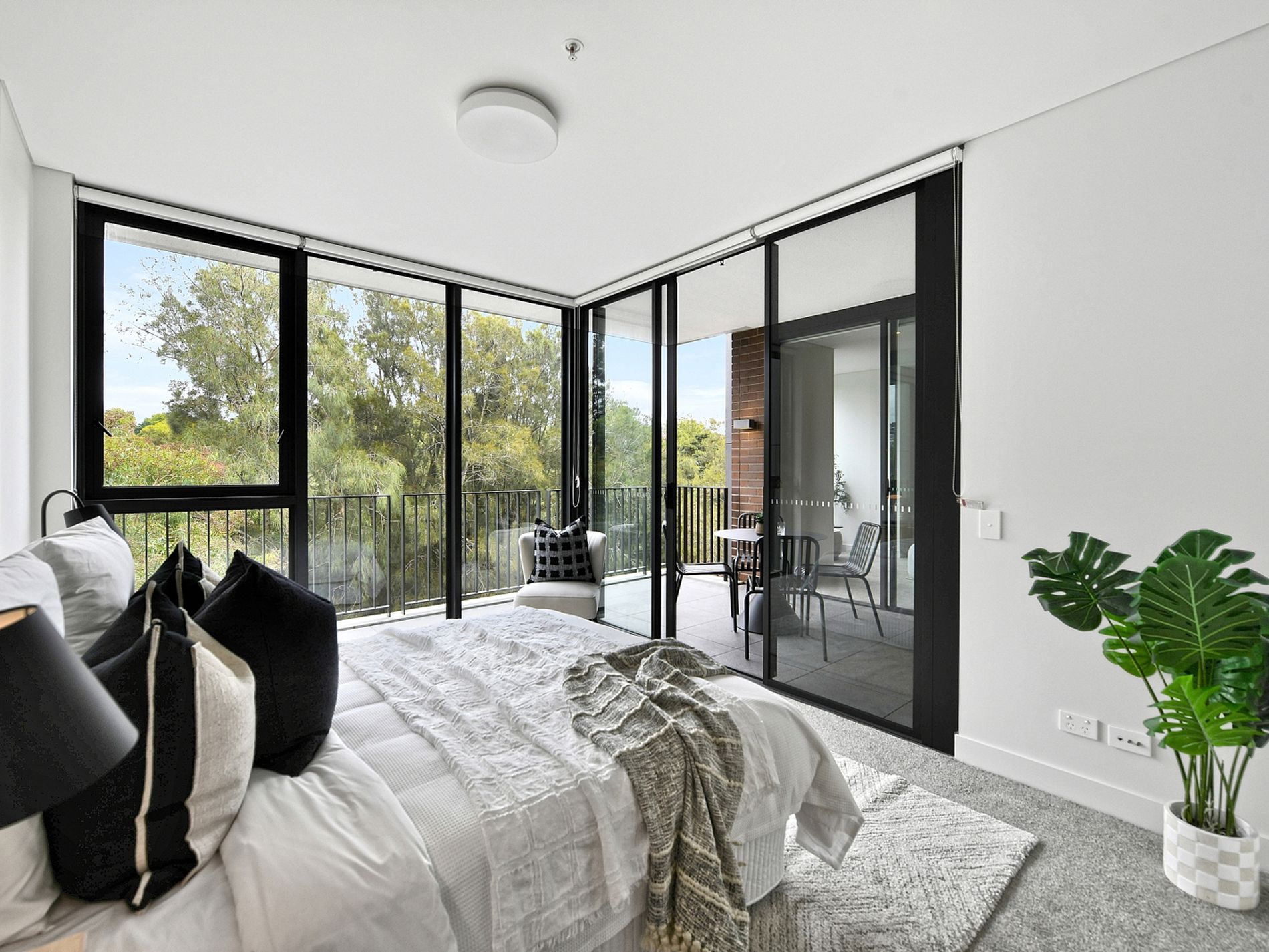 316 / 1A The Crescent, Forest Lodge