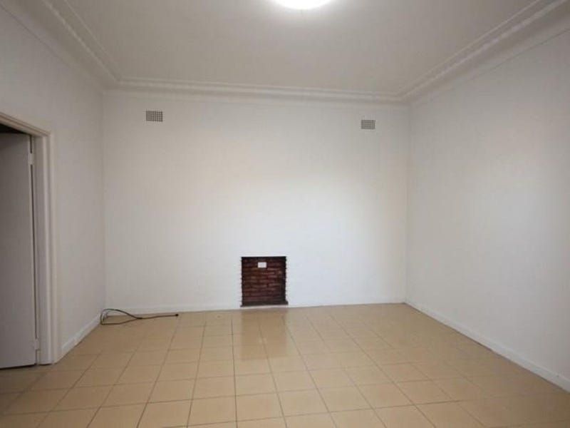 203 Moorefields Road, Roselands