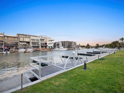 18 The Boulevard, Patterson Lakes