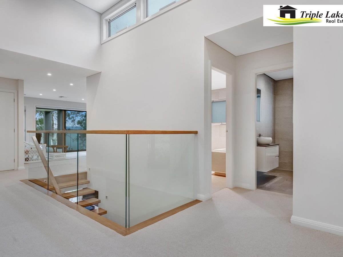12 Gordon Avenue, Summerland Point