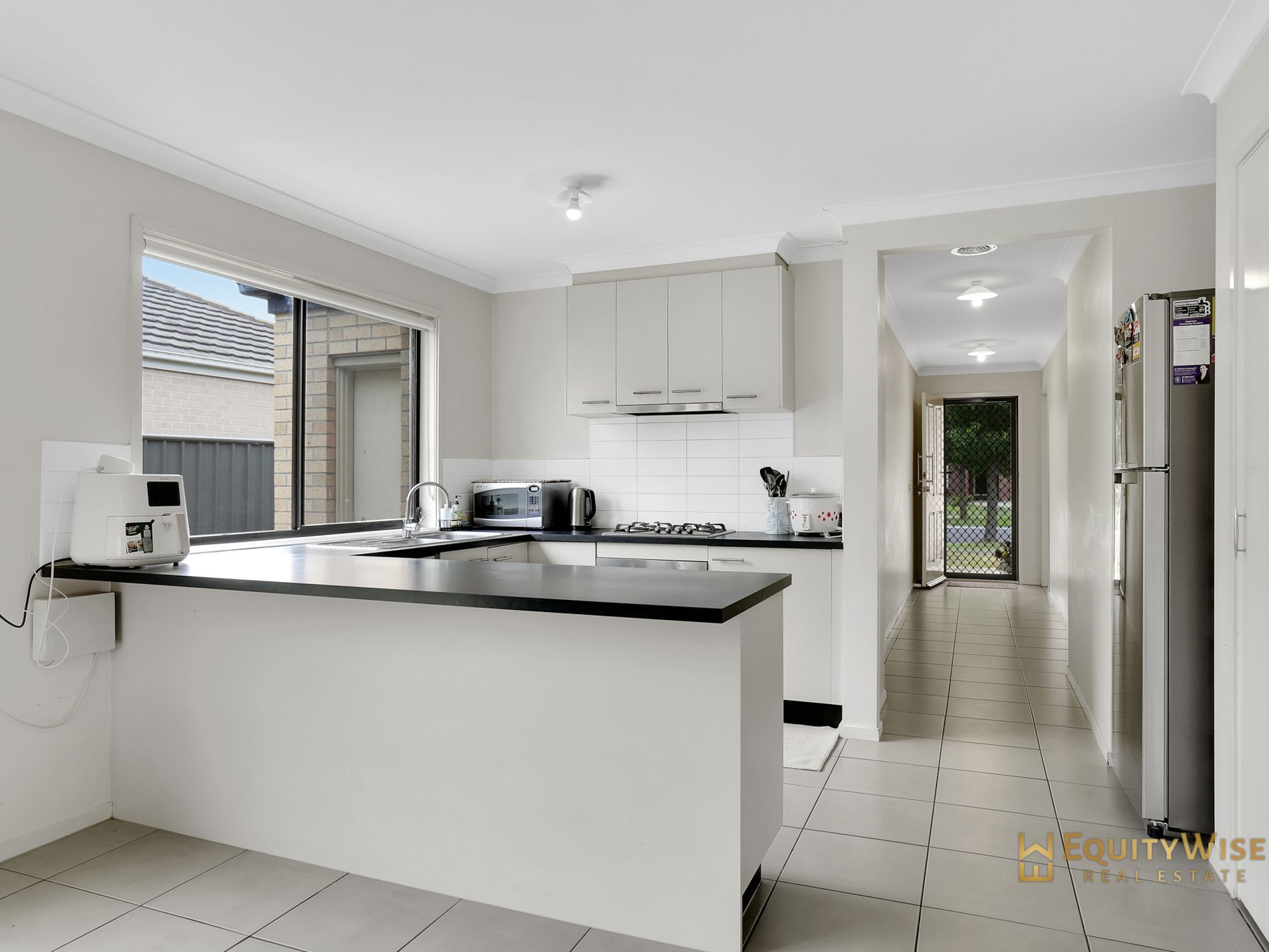 8 Gunyong Crescent, Manor Lakes